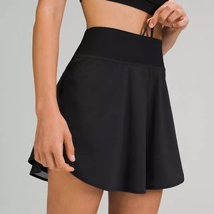 Lululemon FLUTTER HEM HIGH-RISE TENNIS SKIRT 
Black Size 6